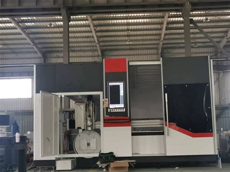 China 12KW Combined Laser Cutting Machine 